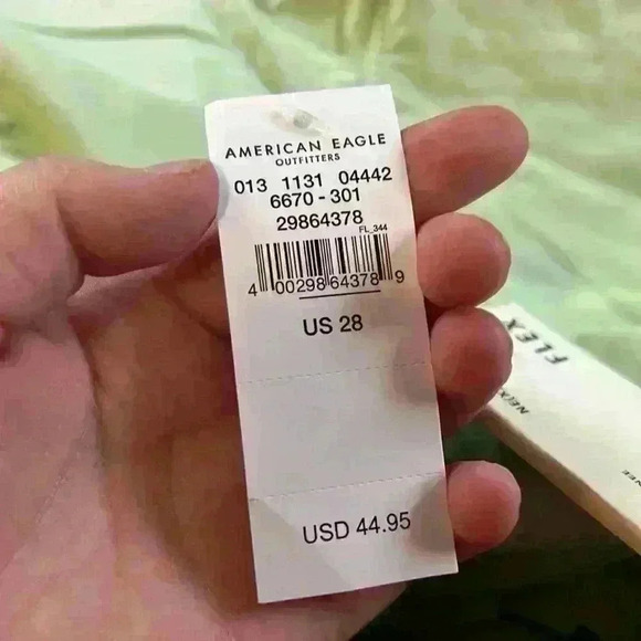 Hollister Next Level Flex Khaki Green Shorts - Picture 4 of 4